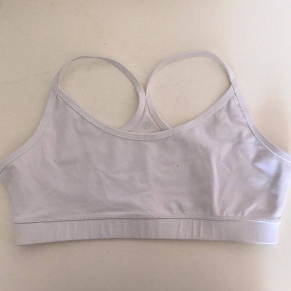 white lululemon sports bra